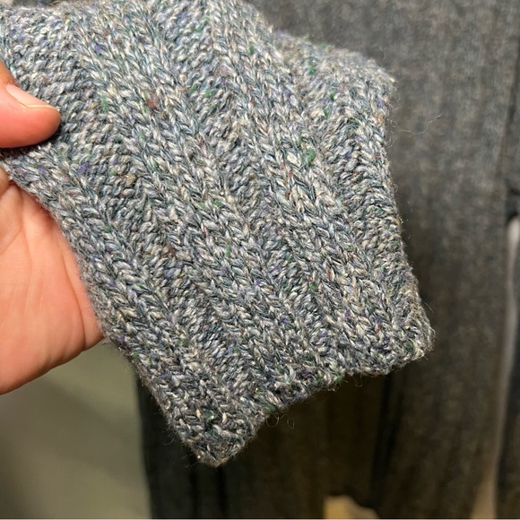 L.L. Bean cable knit men’s V neck sweater blue/grey wool blend size Large - Picture 6 of 10